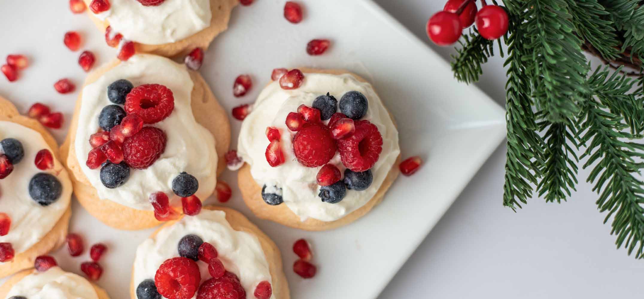 Christmas Mini Pavlovas