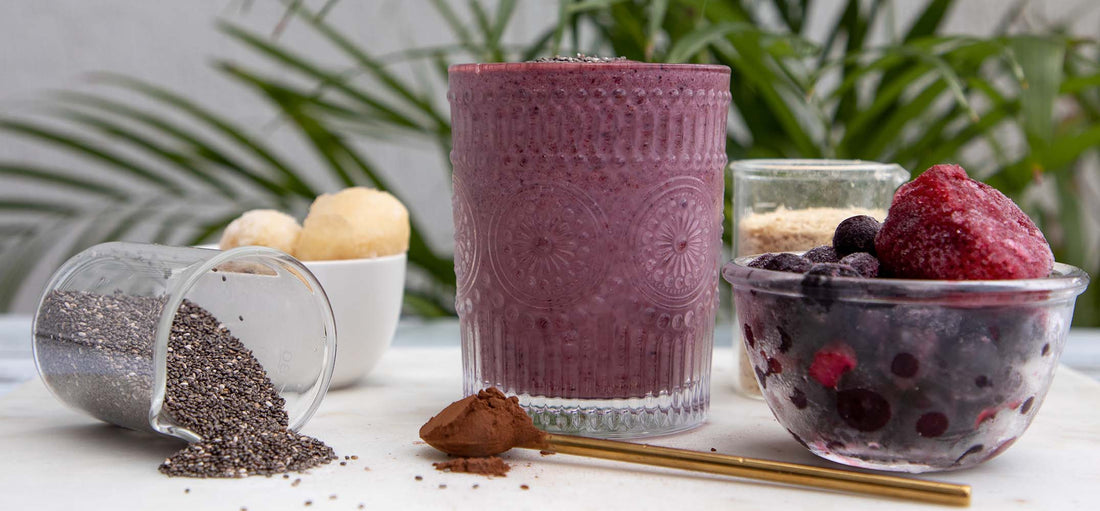 Power Smoothie with Golden Nutritional Yeast Flakes