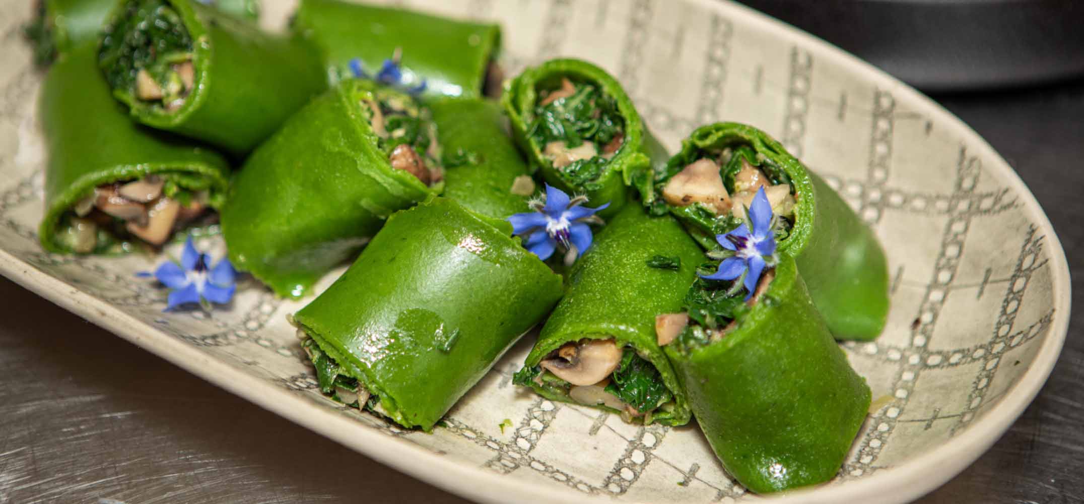 Spinach Pancake filled with sautéed mushrooms & sunflower herb pesto